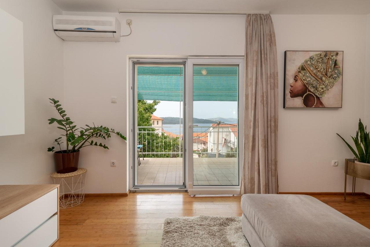 Apartments Fani Trogir Exterior photo